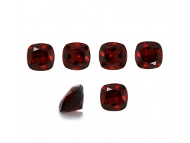 Mozambique Garnet Cushion Faceted cut 6x6mm