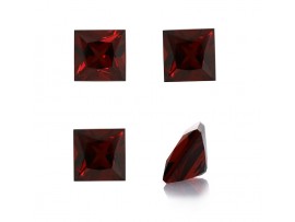 Mozambique Garnet Princess Square Faceted cut 6x6mm